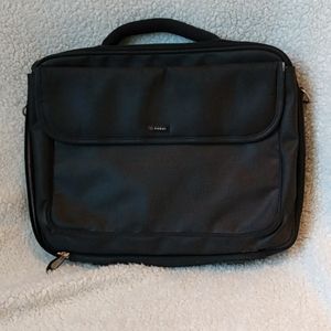 Foray computer case black 15x12"